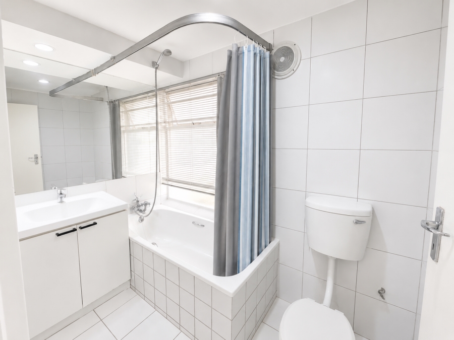 1 Bedroom Property for Sale in Green Point Western Cape